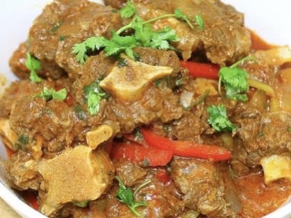 RABO GUISADO (STEWED OXTAILS)